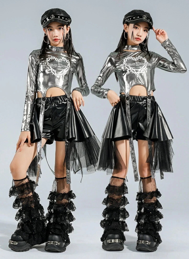 上下セット 女の子舞台ダンス衣装 長袖 シルバートップス＋チュール付きショートパンツ 光沢 ハイネック ヒップホップ衣装 キッズ レース脚カバー追加可 子供演出服 レイヤード着風 フェ