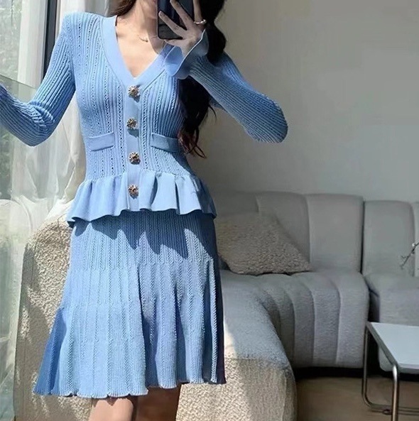 ニットペプラムミニワンピース ニットペプラム ニットミニワンピース スリムワンピース 水色 ライトブルー 青 ブルー 白 ホワイト 韓国 オルチャン レディース 2ピース風ニットワンピ ペプラムニット