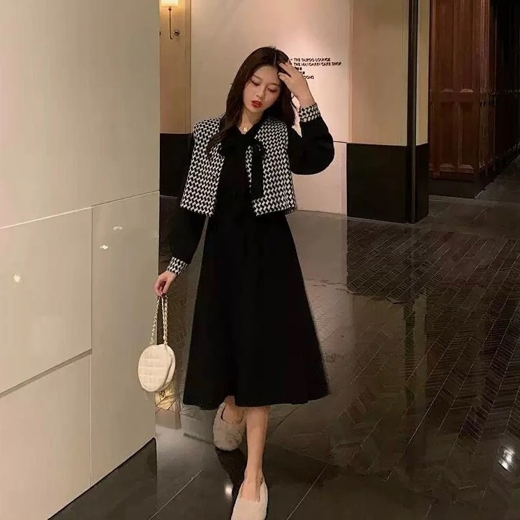 ワンピース　ロングワンピース　ロング　膝丈　マキシ　マキシワンピース　 シャツワンピース ツーピース風 スカート 細身 タイト　スリム　ハイウエスト フレア　フリル　おしゃれ　カワイイ　韓国　清楚感