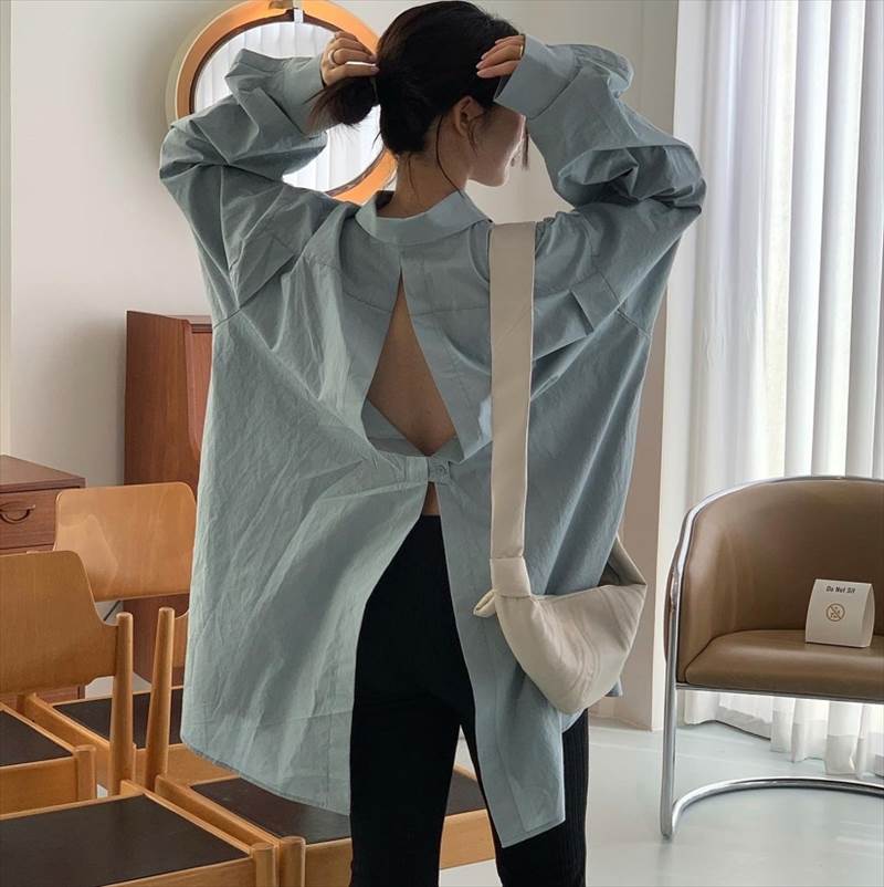 個性的 トップス シャツ ロング丈 長袖 襟付き ストレート ボタン バックスリット バックレス バックコンシャス かわいい 大人可愛い きれいめ シンプル カジュアル おしゃれ お洒落 かっこいい