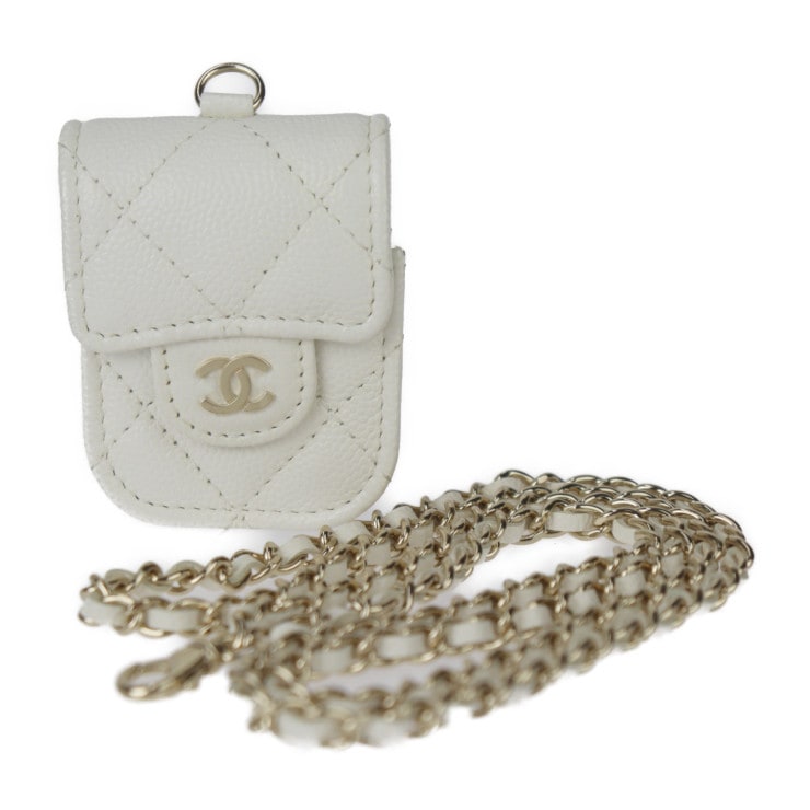 超美品 CHANEL シャネル その他小物 AP1647 Airpodsケース 第二世代専用 マトラッセ キャビアスキン ホワイト ゴールド金具 チェーン ネックストラップ イ【本物保証】
