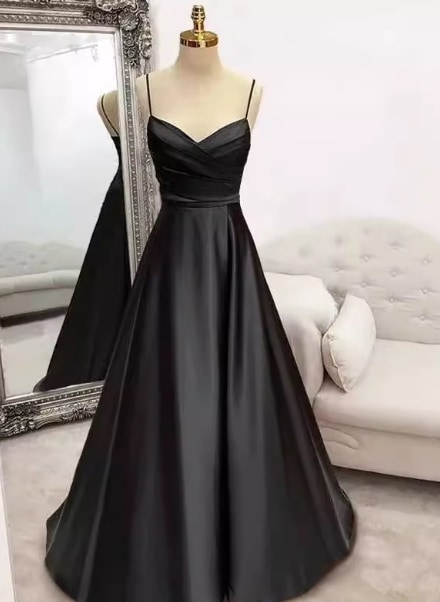 パーティードレス ブラック キャミソール Aライン 光沢サテン 2次会/合コン