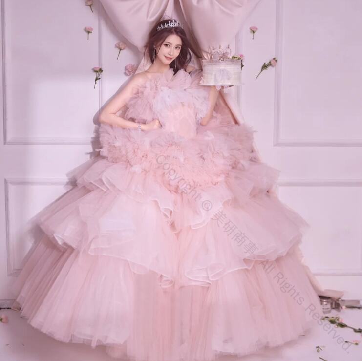 ，人気SALE憧れのプリンセススタイル 華やか披露宴に映えるシルエット 大人の女性らしいエレガンス 韓国トレンドの上品デザイン 特別な日に輝く花嫁の美 スリム効果でスタイルアップ フォーマルシーンを彩