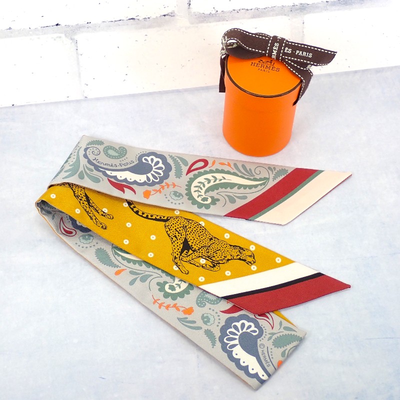 ツイリー GUEPARDS BANDANA H064179S_03 スカーフ シルク グリペール×ルージュアッシュ イエロー レディース 保存箱付属【Aランク】