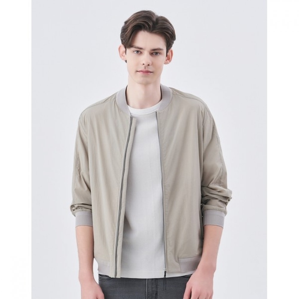 (ヘッジズ) 24SS ライトベージュウルトラライトストレッチジャンパー HZJU4B502I1