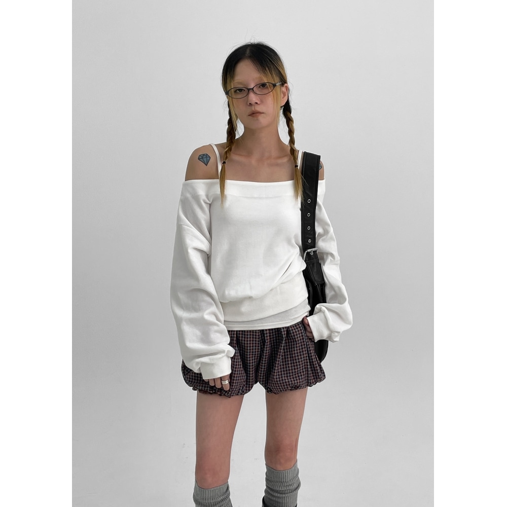 ブラックアップラトンボートネックオフショルダースウェットシャツ