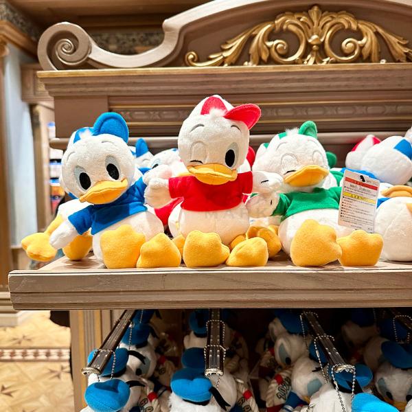 ドナルド　ヒューイ　デューイ　ルーイ　ぬいぐるみセット　2023　ハッピーバースデートゥーミー　リゾート　限定　インテリア　キャラクター