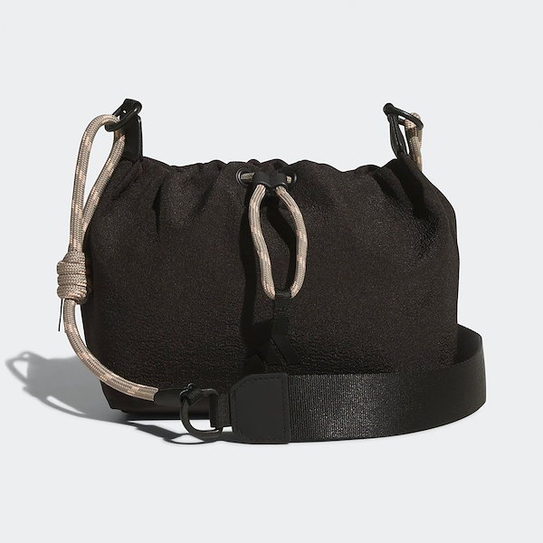 【adidas】フェイバリット スモールバッグ adidas フェイバリット スモールバッグ - メルカリ