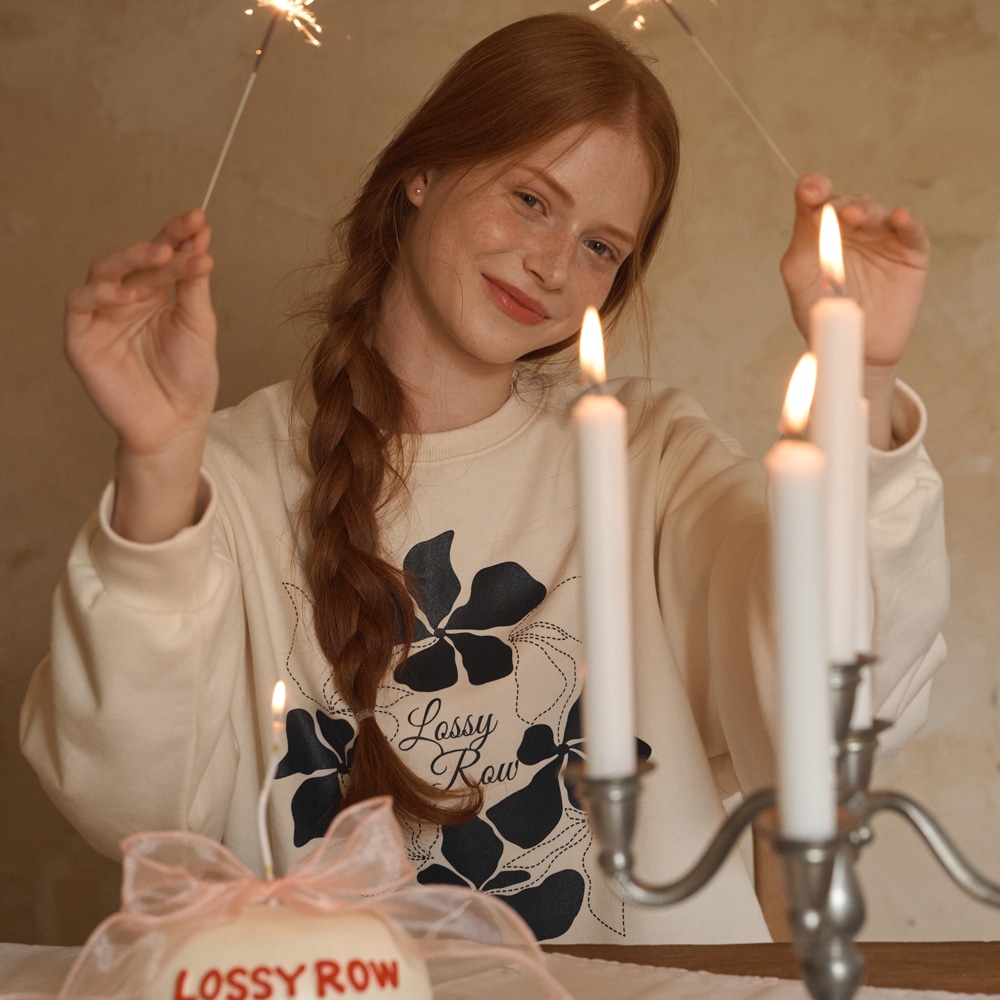 Big Flower Sweatshirt Cream