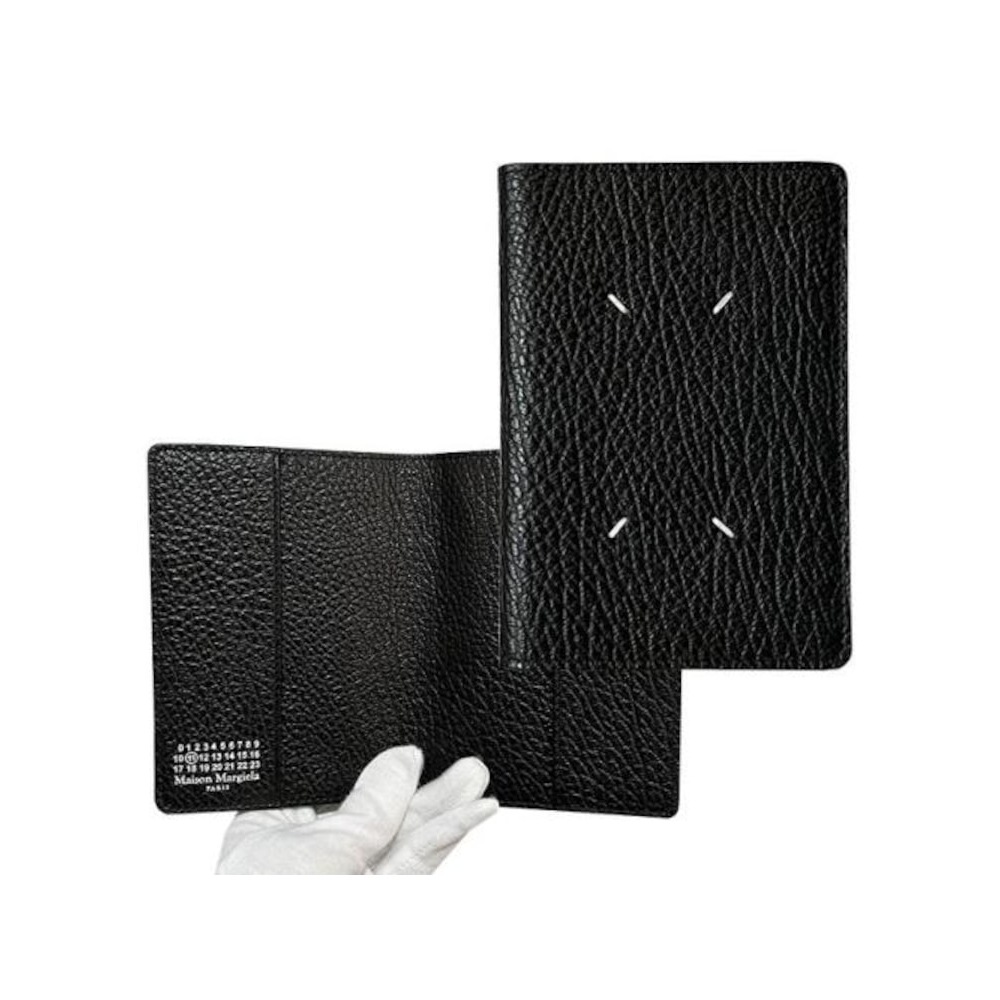 メゾンマルジェラ [ノンヒョンザファクトリー] (当日) 25SS メゾンマルジェラステッチナンバーパスポートウォレットパスポートカバー (SA3VL0001 P4455 T801 Q0EC50302