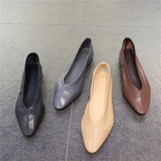 【取寄：納期2週間】パンプス レディース フラットシューズ ローヒール バレエシューズ 靴 シューズ シンプル 無地 ぺたんこ 履きやすい 歩きやすい カジュアル お出掛け スクエアトゥ パンプス 6,544円