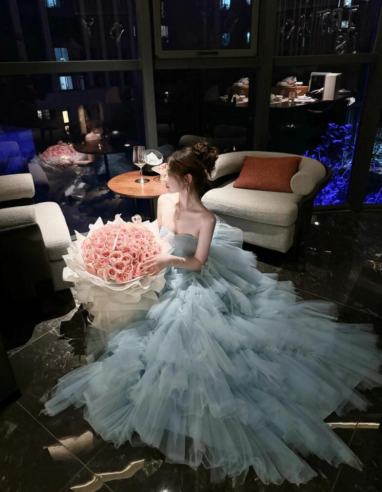 人気 成人式ドレス ロング丈ワンピース 花嫁ドレス 高級感 カラードレス お姫様 ウェディングドレス 可愛い 前撮りドレス 後撮り ワンピース きれいめ 結婚式ドレス 撮影 フォトウェディング 撮影