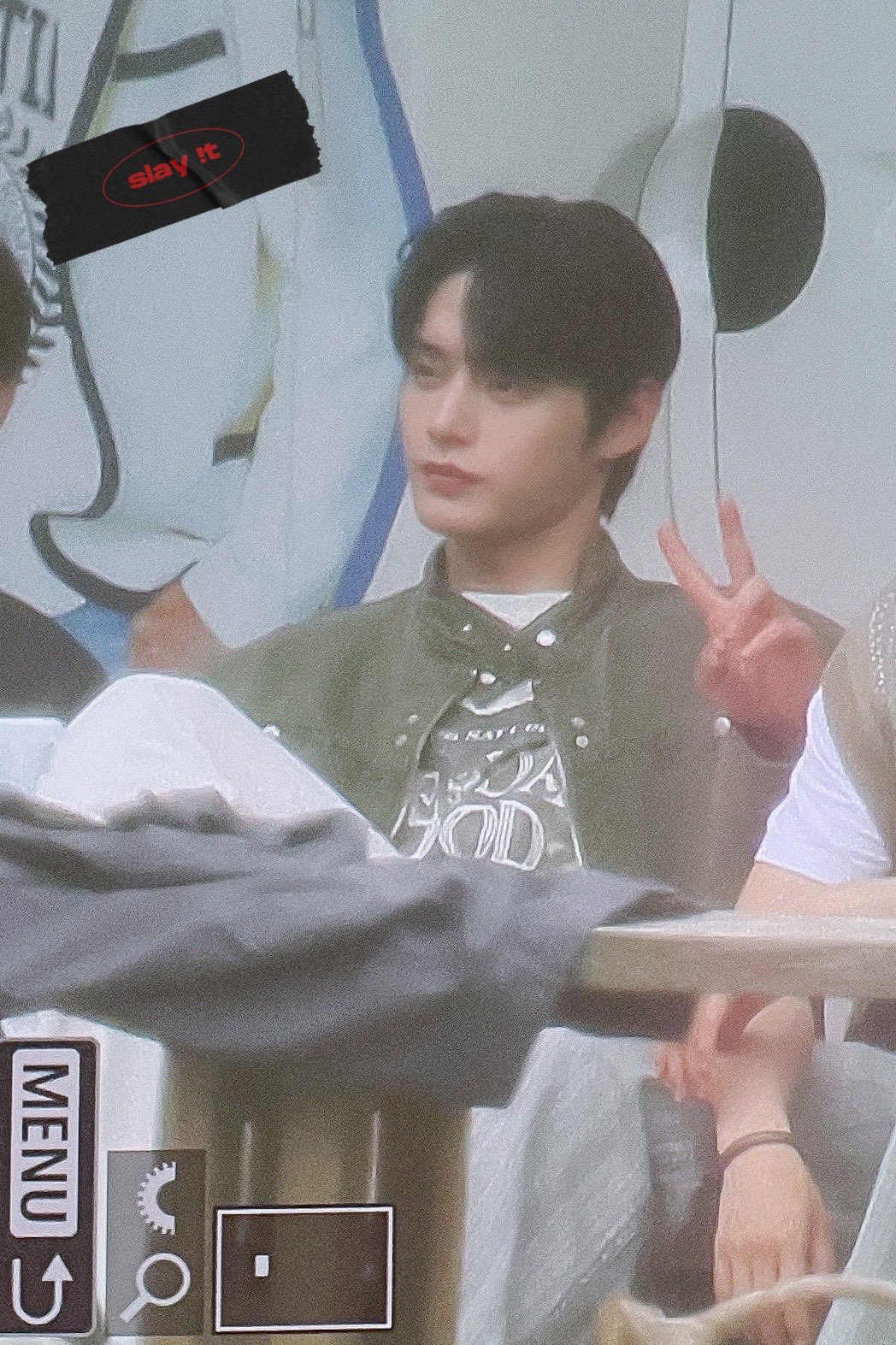 [zerobaseone 着用]キムジウン 着用 Tシャツ