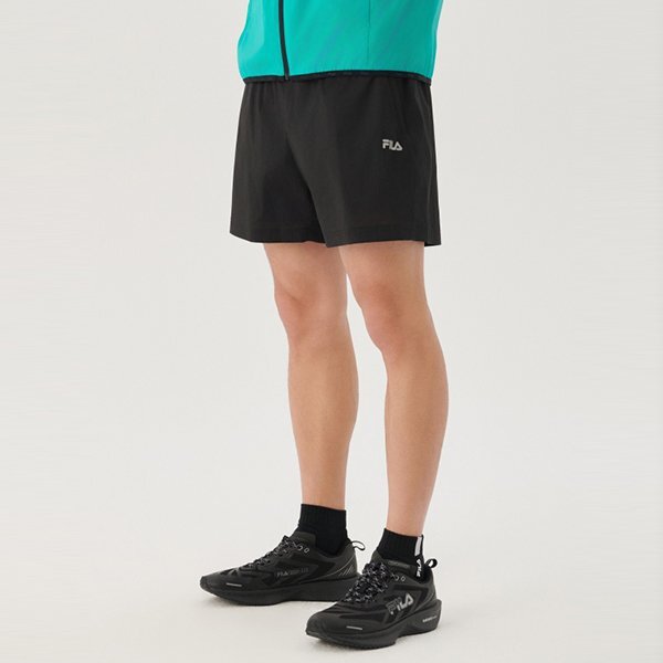 FILA 軽量ストレッチランニングショーツ