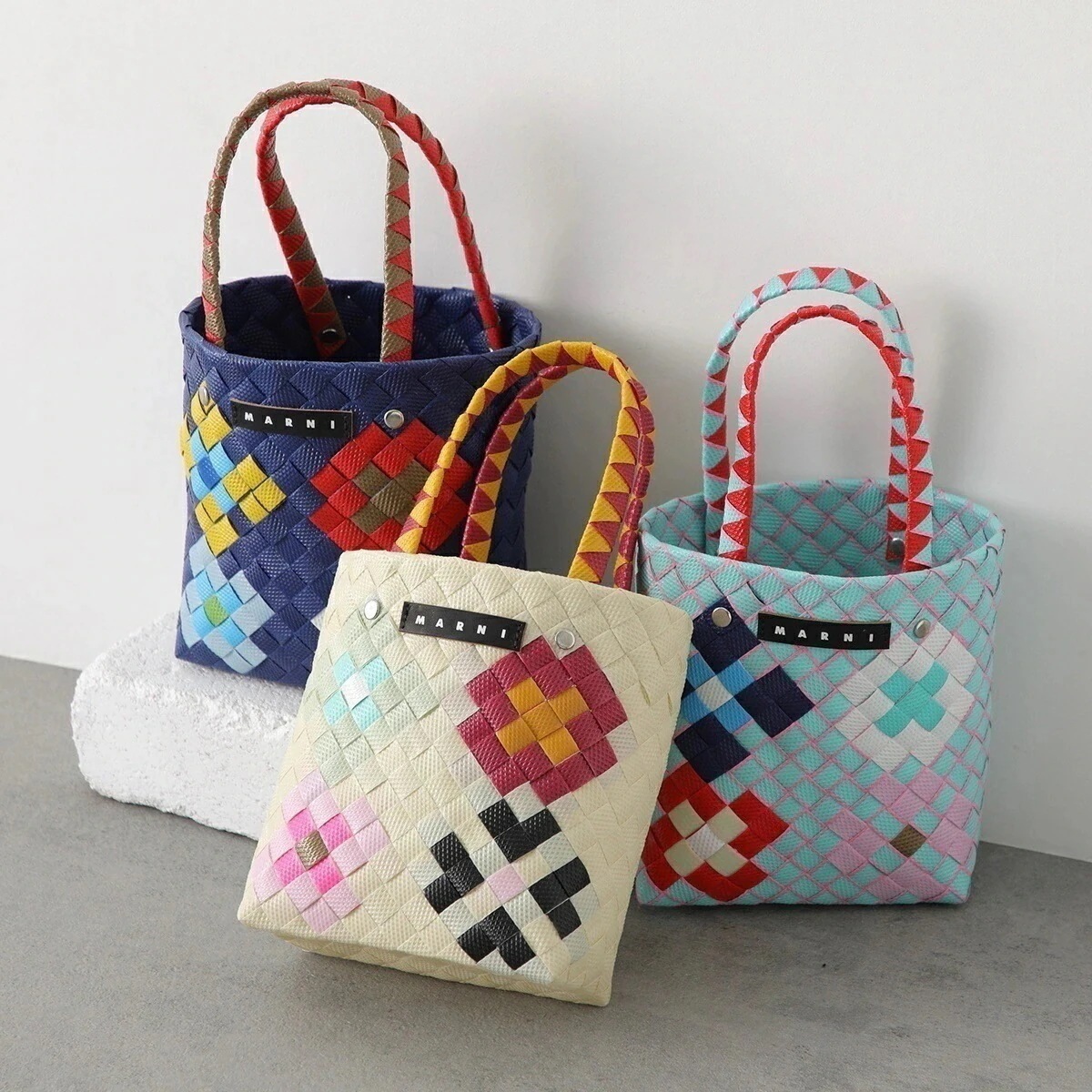 MARNI KIDS マルニ キッズ バスケットバッグ M01480 M00IW レディース ガールズ ハンドバッグ かごバッグ ウーブン ロゴタグ 鞄 カラー 14,017円