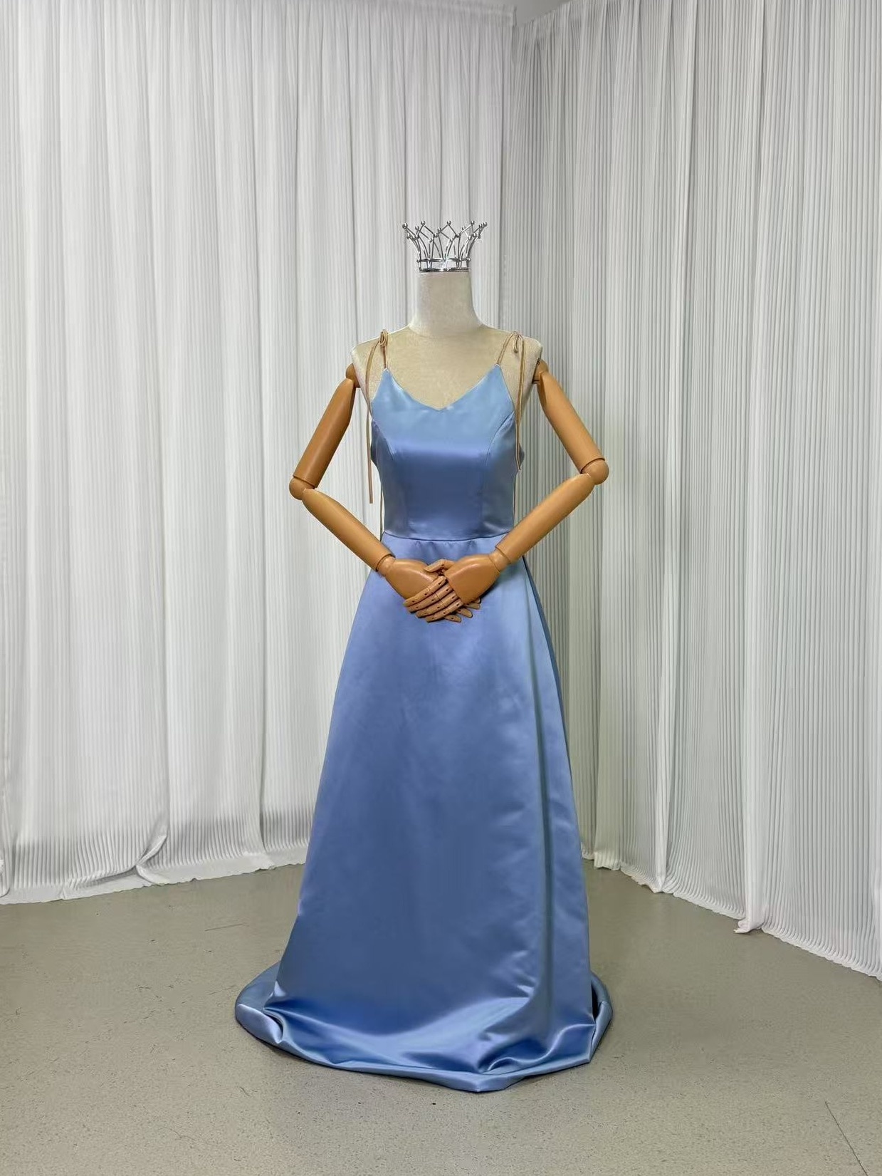 ブルー キャミソール パーティードレス カーキ色 ビロード 細見えシルエット ファスナー 21,893円