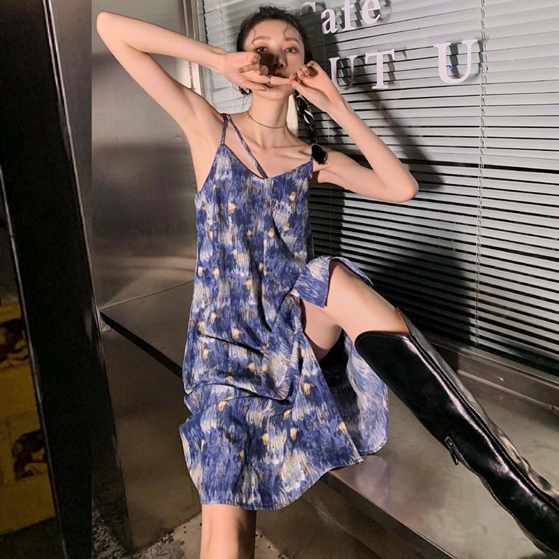 ２点で13o円OFF！【最安値挑戦】 新作セク花柄韓国風ファッション服レディーブショル キャミ