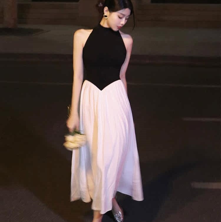 レディース ワンピース ドレス フレアスカート ロング ノースリーブ ホルターネック フレア かわいい 大人可愛い きれいめ シンプル 上品 おしゃれ こなれ感 ガーリー モード系 エレガント
