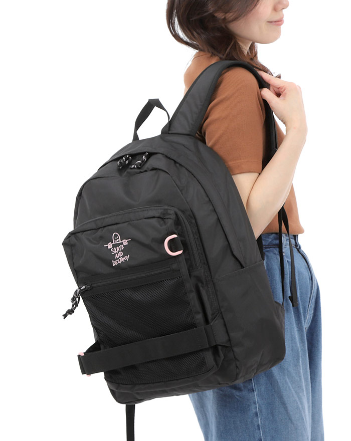 リュックサック 黒リュックサック ロゴ 刺繍 黒 26L GONZ 大容量 旅行 通学 通勤 ポケット 多収納 人気トレンド シンプル かっこいい レ