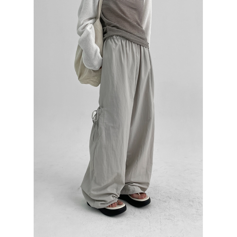 ブラックアップラレーブリボンナイロンバンディングパンツ