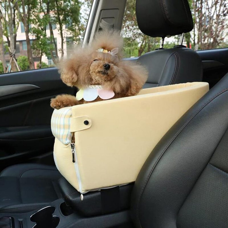 犬用 ドライブボックス 車 小型犬 中型犬 くるま用品 猫用 ペット用ドライブボックス 猫 犬のドライブベッド ペット用ドライブシート カー用品 イエロー 車酔い防止 滑り止め 飛び出し防止リード付 8,575円