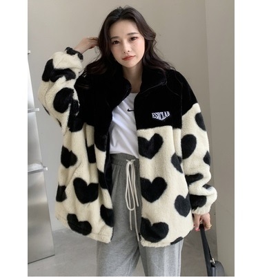 ハート柄 モコモコ ベルベット ジャケット フェイクファー アウター ブルゾン ジャケット シャンパー 上着 袖あり 長袖 襟付き スタンドカラー ワイド モコモコ ふわふわ ファスナー 前開き 厚手 5,396円