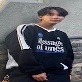 ames worldwide スウェット ジョンハン着用 Ames Worldwide スウェット seventeenジョンハン着用 - メルカリ