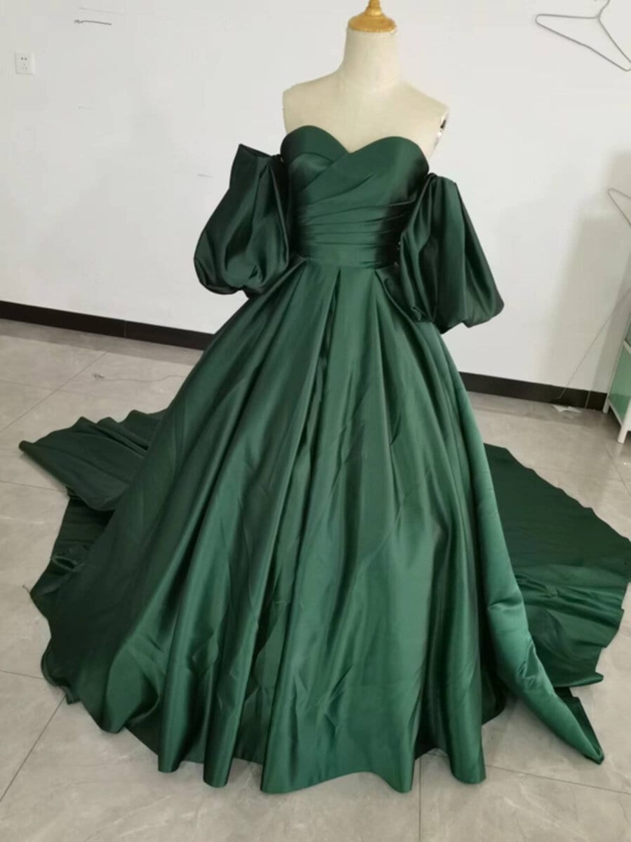 ウエディングドレス 深めな緑 オフショルダー ふっくら柔らかなバックリボン トレーン お呼ばれ/結婚式/二次会