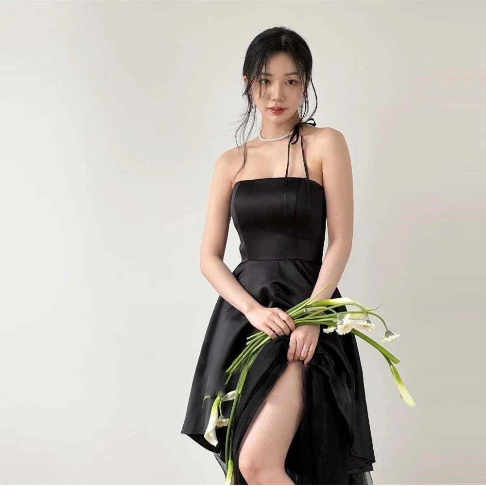 春の新型の気質の名媛のセクシーな一字の肩は胸のドレスの黒色の短い金の小さい子供の宴会のドレスを塗ります