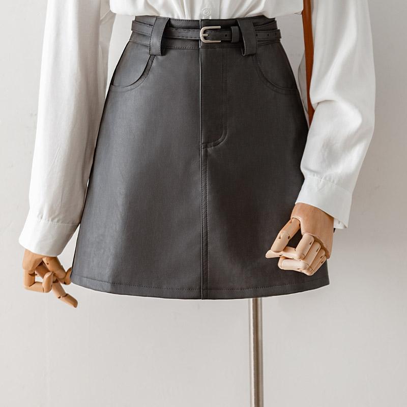 スカート 大人 女性 秋 合皮レザー Aラインスカート ショートスカート 小柄向け ヒップライン フィット コンパクト レディース エレガント ハイウエスト