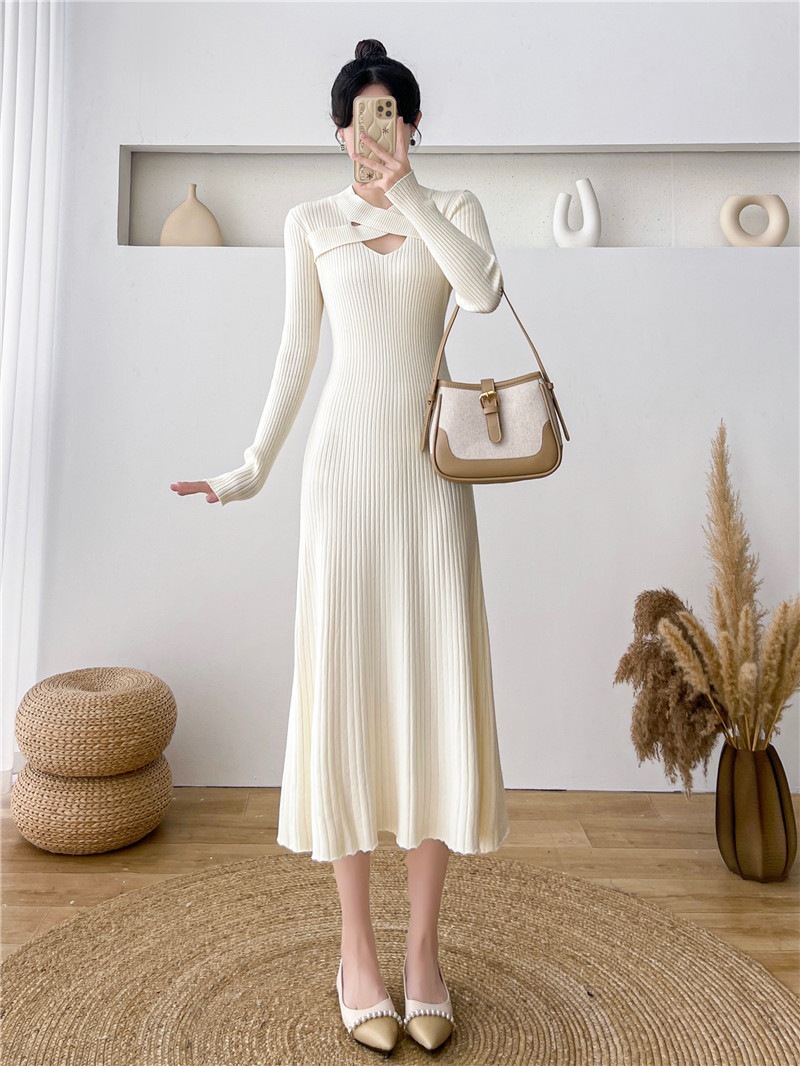 インナーテイクニットワンピース女性の秋と冬の新しい小さなボトムスロングスカートのプレミアム感