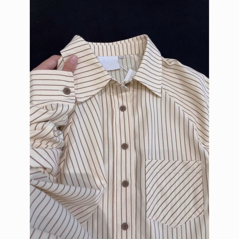 【1つ買うと10つ無料】ストライプシャツ初秋の服女性の2025センスススタイルのドレッシングシャツ