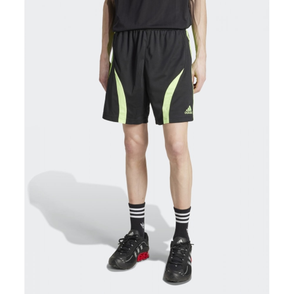 アディダスチームガイストショートパンツ-ブラック:シグナルグリーン/JW1350
