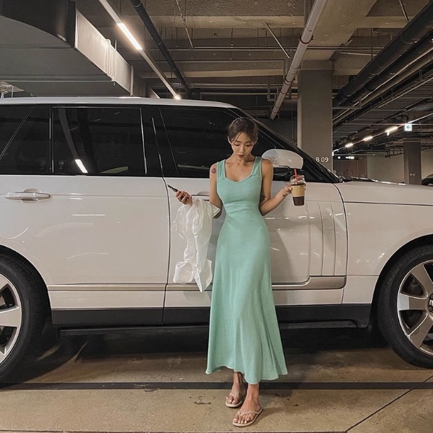 ワンピース ペンシルスカート フレアワンピース ミモレ丈 ロング丈 アンクル丈 袖なし ノースリーブ ラウンドネック 襟なし フレア ハイウエスト 綿 大人可愛い きれいめ シンプル カジュアル 大人 7,879円