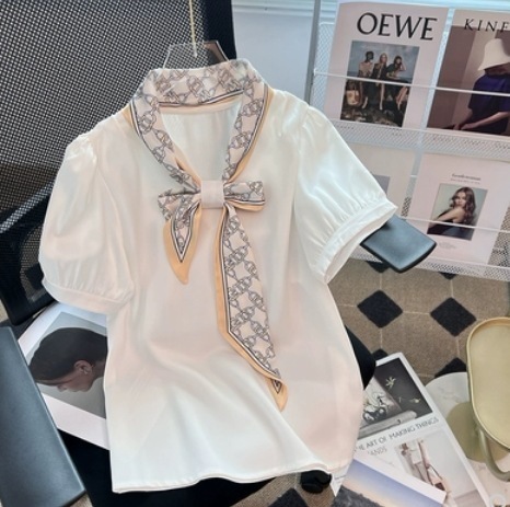 リボン付き半袖トップス リボン S M L XL ガーリー キュート 袖あり 綿 光沢 爽やか スタイル 可愛い きれいめ シンプル カジュアル 上品 おしゃれ かっこいい レトロ