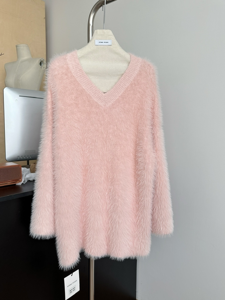 レディース トップス ニット セーター 長袖 Vネック かわいい 大人可愛い きれいめ シンプル カジュアル ラフ ガーリー エレガント 無地 春 秋 冬 学生 デート お出かけ お泊まり パーティー