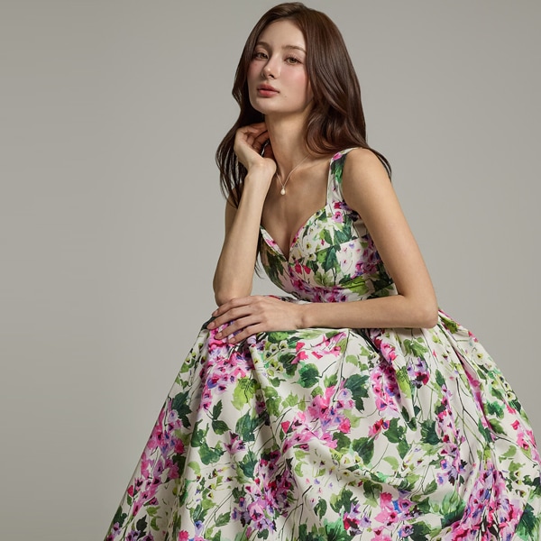 D9362 フラワーチューブトップスリーブレスミディワンピース