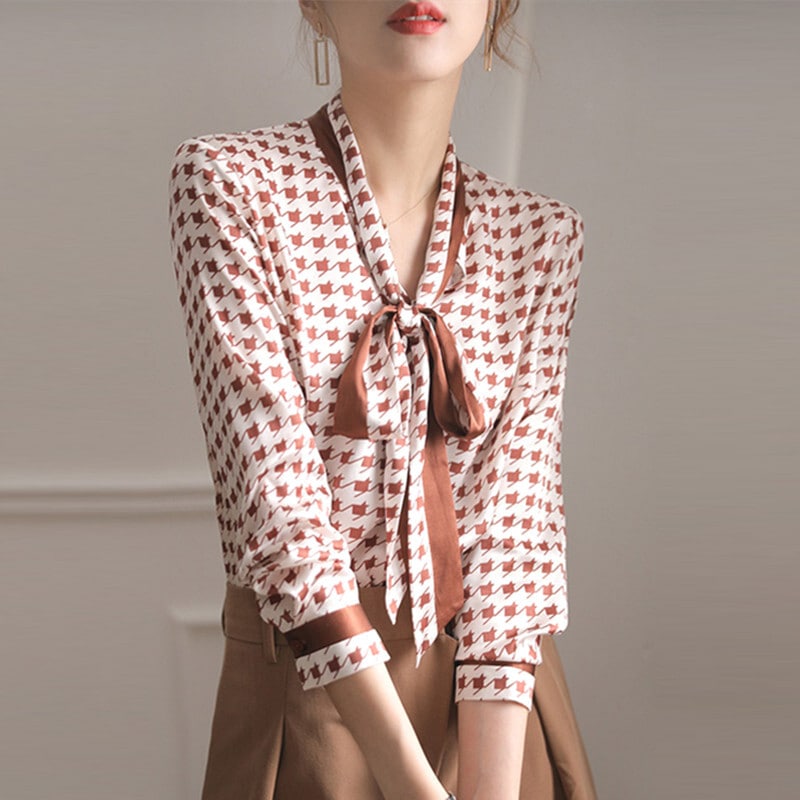 トップス シャツ ブラウス 袖あり 長袖 襟付き スリム タイト 細身 ストレート リボン 前開き かわいい 大人可愛い きれいめ シンプル 大人 上品 おしゃれ お洒落 レトロ 大人可愛い 大人女子