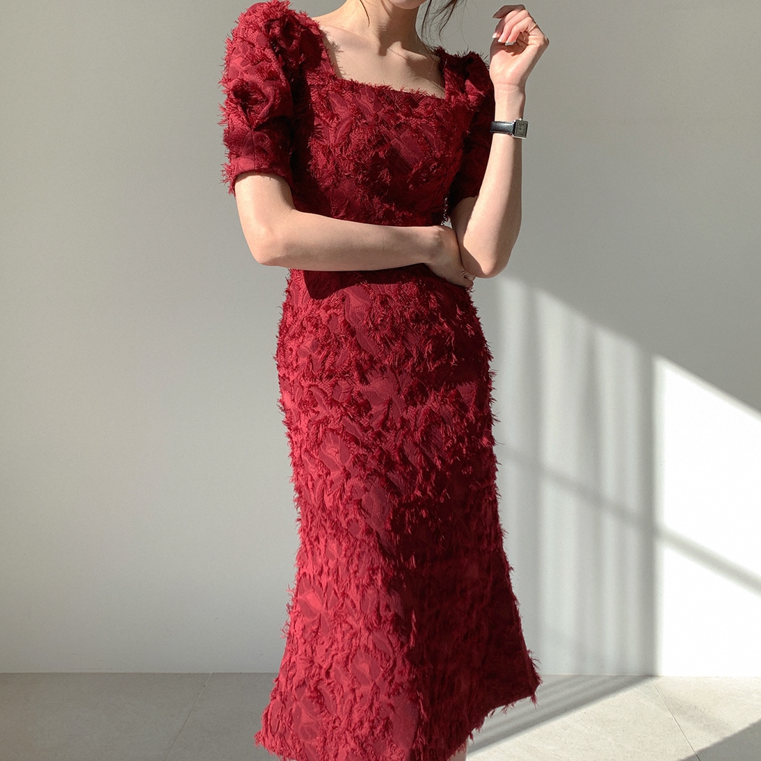 ワンピース ワンピドレス 膝下 ミモレ ミモレ丈 袖あり 半袖 スクエアネック スリム 細身 ストレート 大人 上品 おしゃれ お洒落 かっこいい 大人女子 個性的 セクシー エレガント 主役級 5,442円