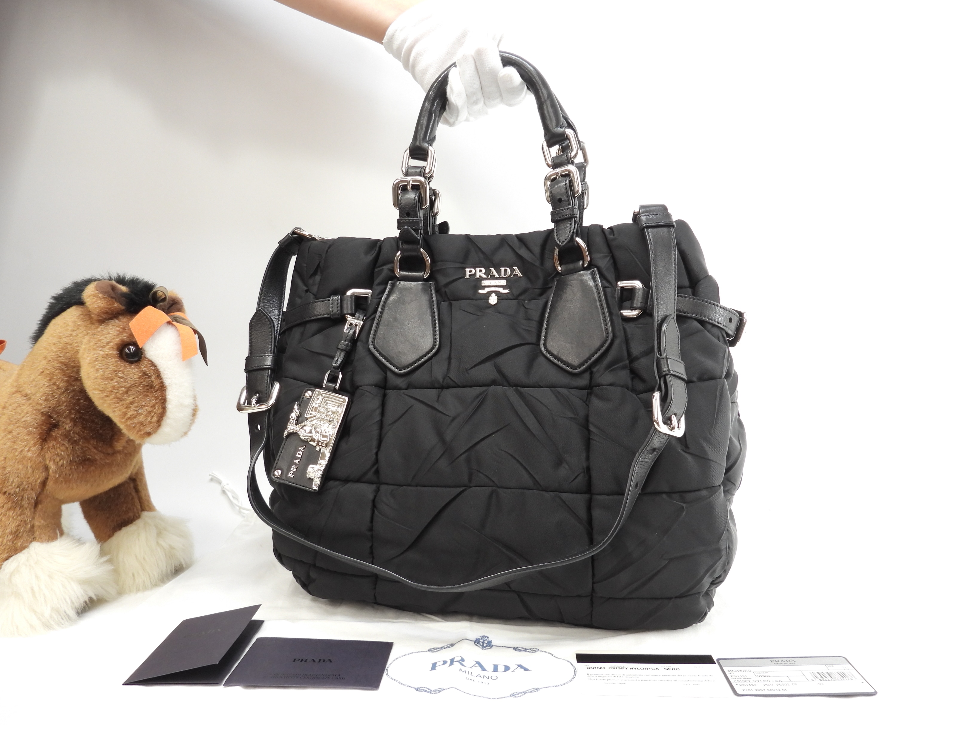 s付トートバッグ ナイロン 黒 ショルダーストラップ付ハンドバッグ 美品@165