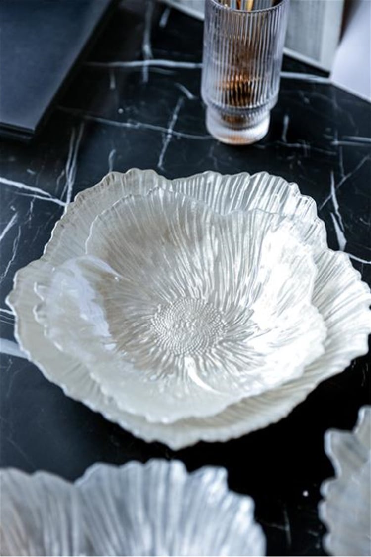 INSスタイル 果物皿 現代 花の造形 クリスタル 家庭用 スナック皿 シンプル 大人気 3点セット 皿 イレギュラー ガラス