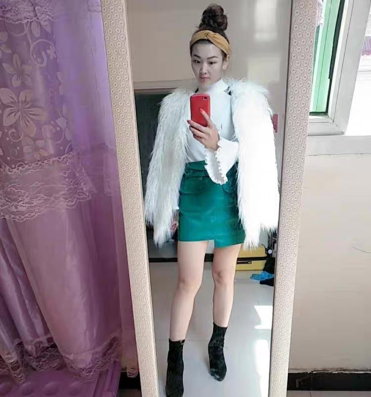 レディース コート アウター 上着 ミディアム もこもこ ふわふわ ふっくら 前開き ファー フェイクファー かわいい 大人可愛い おしゃれ ガーリー クール モード系 エレガント モダン 主役級