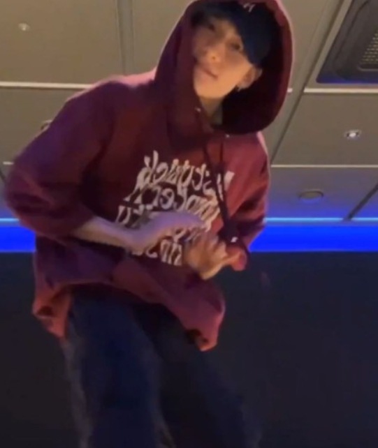 StrayKidsヒョンジン/nmixx/DeepNDap着用/Kinsum Hoodie/6カラー/ユニセックス