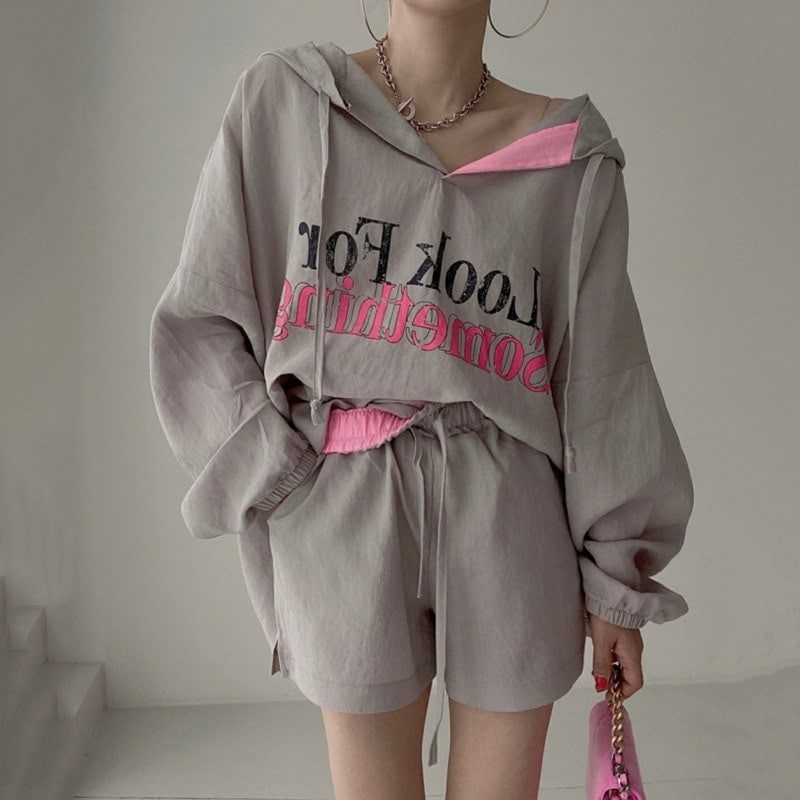 カラバリ セットアップ 上下セット フード付き ロンT ショートパンツ 2点セット トップス ボトムス パンツ パーカー ズボン 部屋着 ショート丈 袖あり 長袖 スリット ハイウエスト ウエストゴム