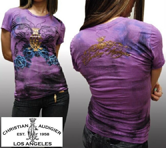 セール クリスチャンオードジェー レディース Tシャツ スワロフスキー Christian Audigier GARLAND OF ROSES パープル インポート ハリウッド LAセレブ ファッ