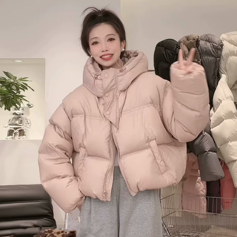 帽子付きの短いダウンジャケット女性2025冬のファッションはゆるい小柄で白いアヒルのベルベットのジャケットが湿っている 4,766円