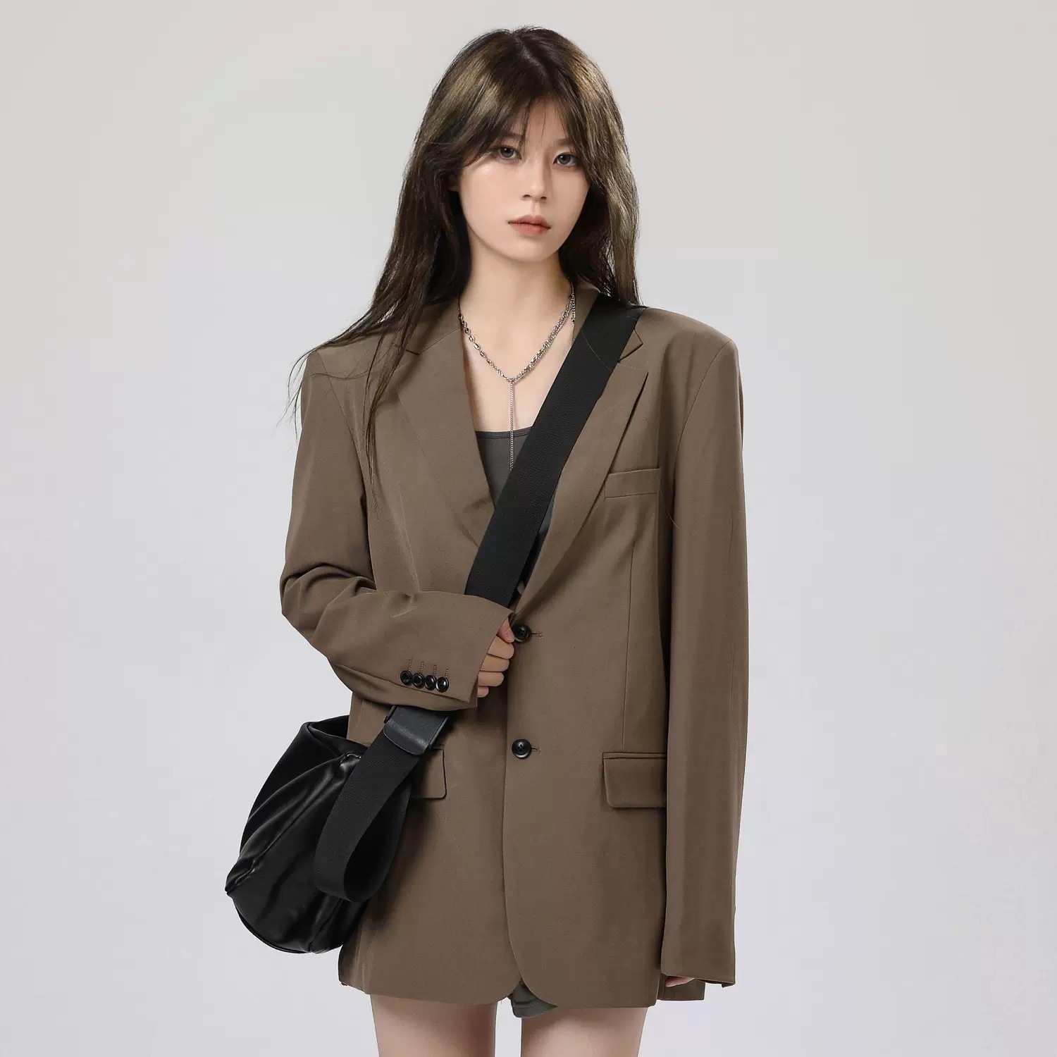 ジャケット レディース アウター スーツ 襟付き 長袖 前開き ボタン ポケット ルーズ 大人可愛い きれいめ シンプル 上品 お洒落 かっこいい レトロ 無地 オルチャン 20代 デート オフィス 7,280円