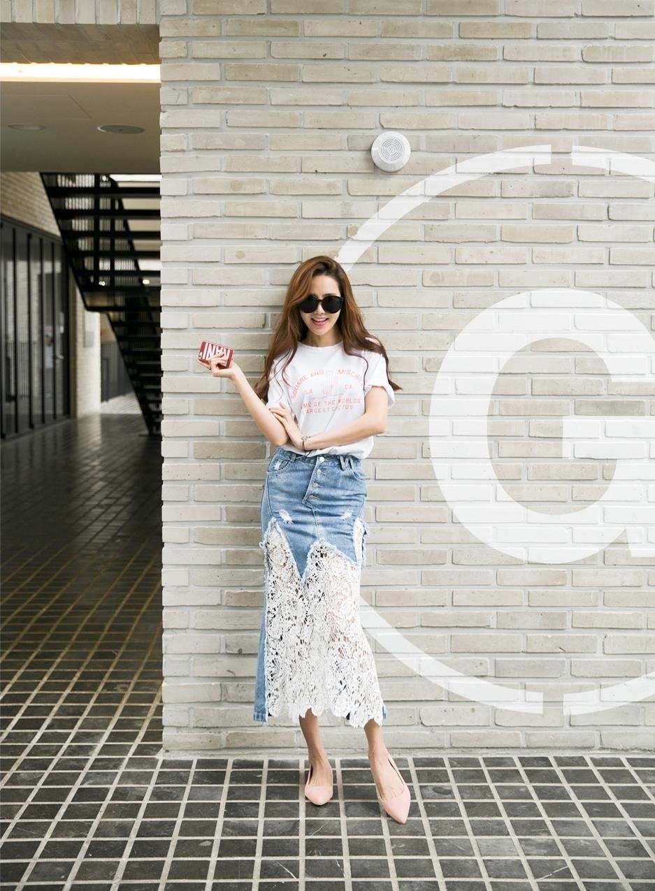 3190.ロング丈 刺繍デニムスカート（ブルー）2019 春夏 sale カジュアル 普段使い 買い物