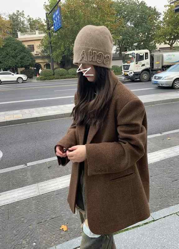 秋冬 コーデ レディース ファッション オシャレ 服 カワイイ シンプル 大人カワイイ 大きいサイズ ブラウン ウール スーツ ジャケット レトロ ハイエンド