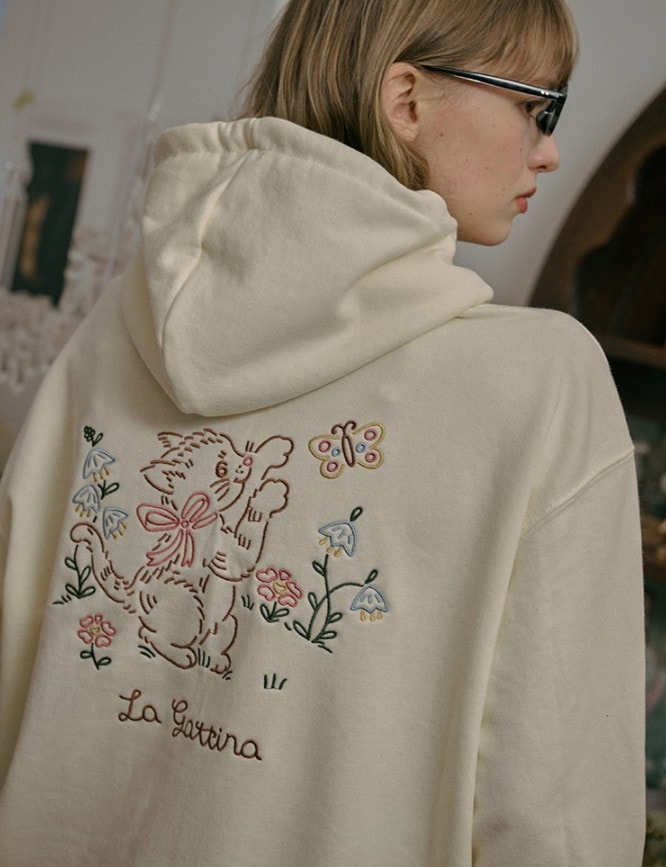 ラガティーナ刺繍パーカー 2カラー　UNISEX